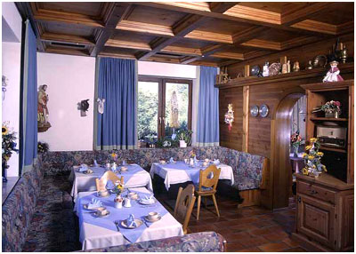 Hotel-Pension-Theresia - Frühstücksraum